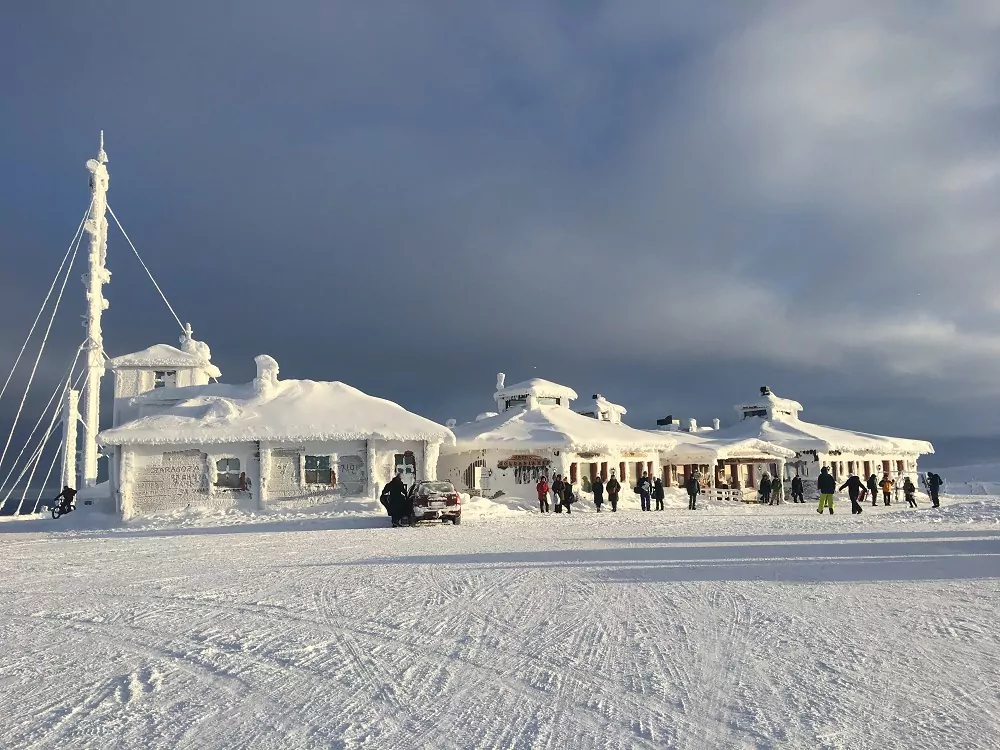 Bergstation mit Restaurant in Finnland