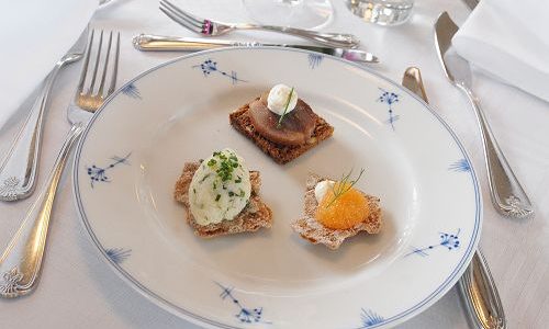 Göta Kanal nostalgische Kreuzfahrt Vorspeisenteller Fischhappen