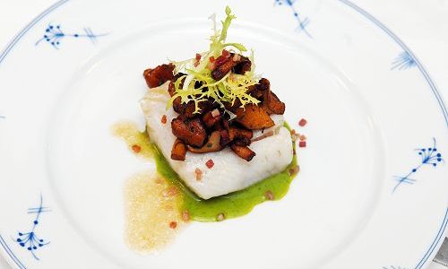 Göta Kanal nostalgische Kreuzfahrt Desserteller mit Obst