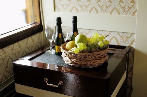 M/S Juno Obst und Champagner zum Empfang auf der M/S Juno in Kategorie A