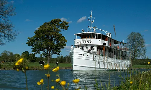 MS Juno auf dem Göta Kanal