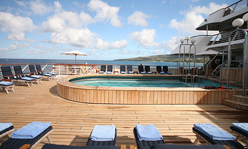 Pooldeck auf den Luxusyachten SeaDream I und Sea Dream II