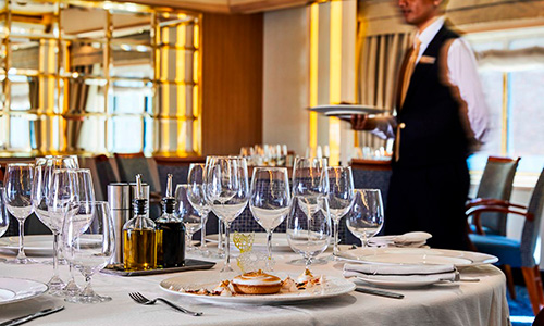 Service auf dem Expeditionsschiff