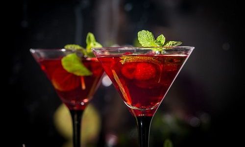 Cocktail mit Obst im Dolce Vita auf dem Luxuskreuzfahrtschif Silver Wind der Reederei Silversea