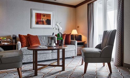 Wohnzimmer Medaillon Suite auf dem Luxuskreuzfahrtschif Silver Wind der Reederei Silversea