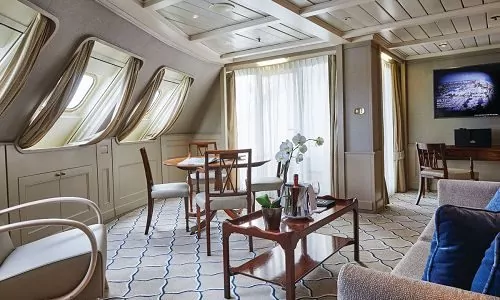 Wohnzimmer Royal Suite auf dem Luxuskreuzfahrtschif Silver Wind der Reederei Silversea