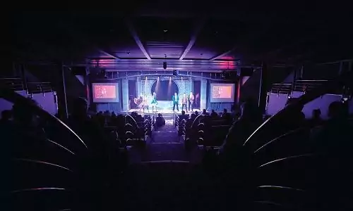 Show auf dem Luxuskreuzfahrtschif Silver Wind der Reederei Silversea