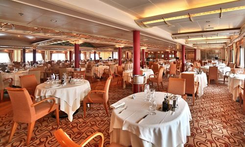 The Restaurant, gedeckte Tische auf dem Luxuskreuzfahrtschif Silver Wind der Reederei Silversea