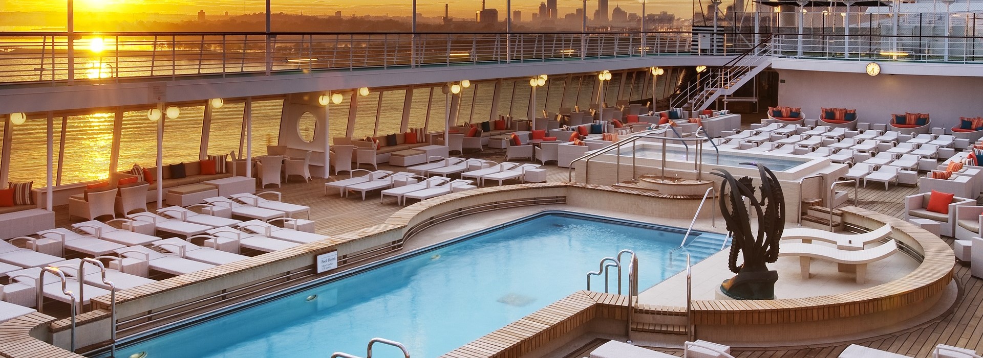 Pooldeck auf Crystal Symphony