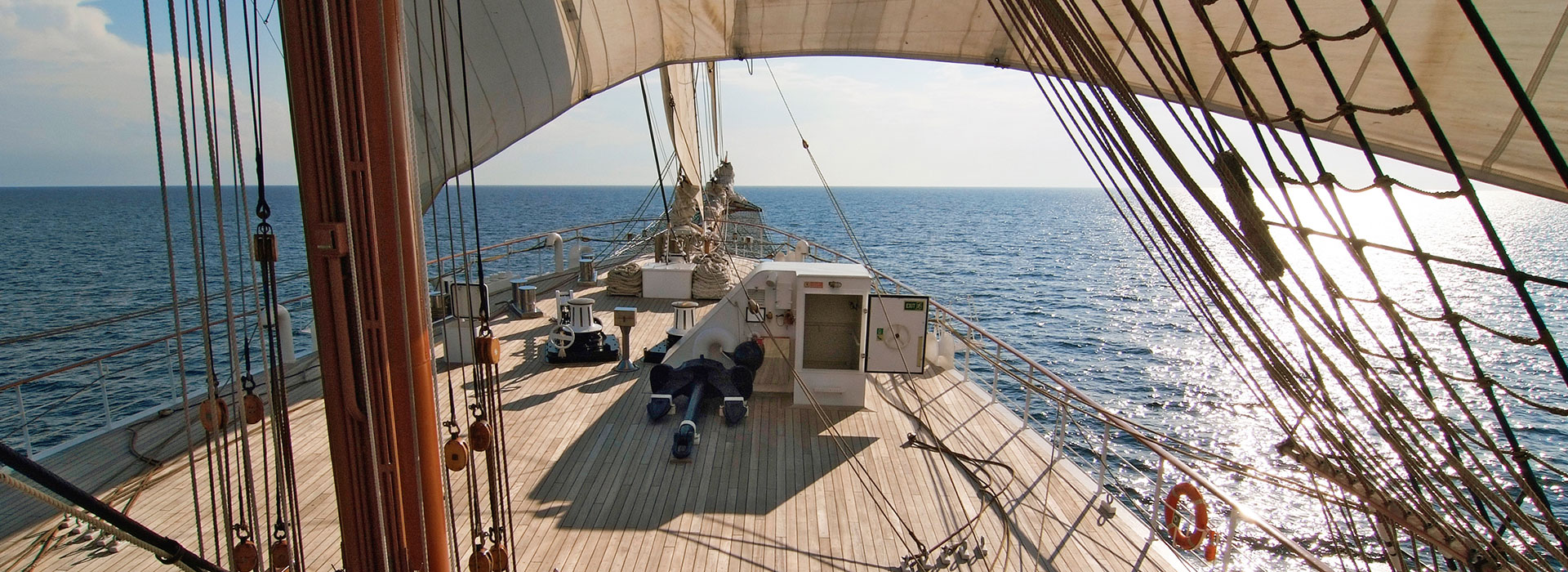 An Deck des Segelschiffes Sea Cloud