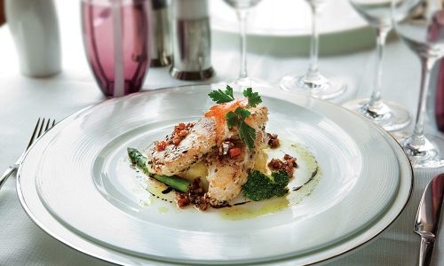 Exquisite Speise imRestaurant auf dem Silversea Luxuskreuzfahrtschiff Silver Shadow