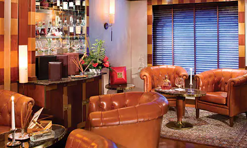 Connoisseurs Corner Cocganc und Zigarren auf dem Silversea Luxuskreuzfahrtschiff Silver Shadow