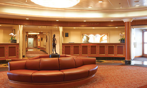 Rezeption auf dem Silversea Luxuskreuzfahrtschiff Silver Shadow