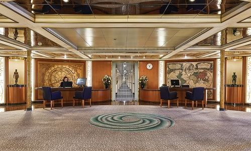 Rezeption auf dem Luxuskreuzfahrtschif Silver Wind der Reederei Silversea