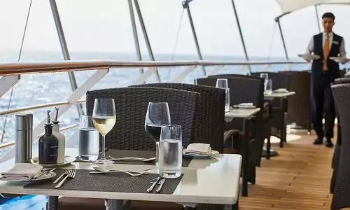 Terrasse im La Terrazza auf dem Luxuskreuzfahrtschif Silver Wind der Reederei Silversea