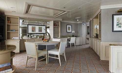 Essbereich der Grand Suite auf dem Silversea Luxuskreuzfahrtschiff Silver Spirit