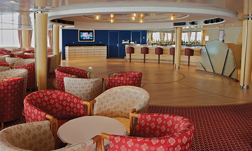 Panorama Lounge mit Bar auf dem Silversea Luxuskreuzfahrtschiff Silver Whisper