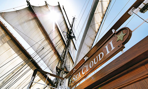 Segel auf dem Segelschiff Sea Cloud II