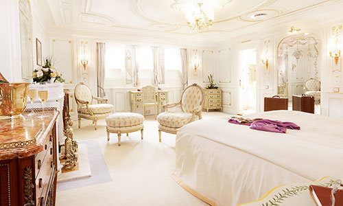 Wohnbereich Deluxe-Suite Kategorie A Suite 1 auf dem Segelschiff Sea Cloud