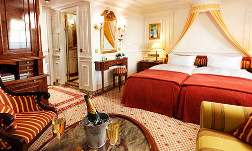 Schlafbereich Junior Suite auf dem Segelschiff Sea Cloud II