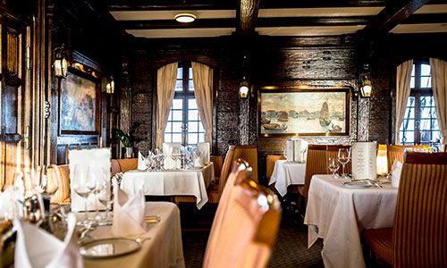 Blick in das Restaurant auf dem Segelschiff Sea Cloud