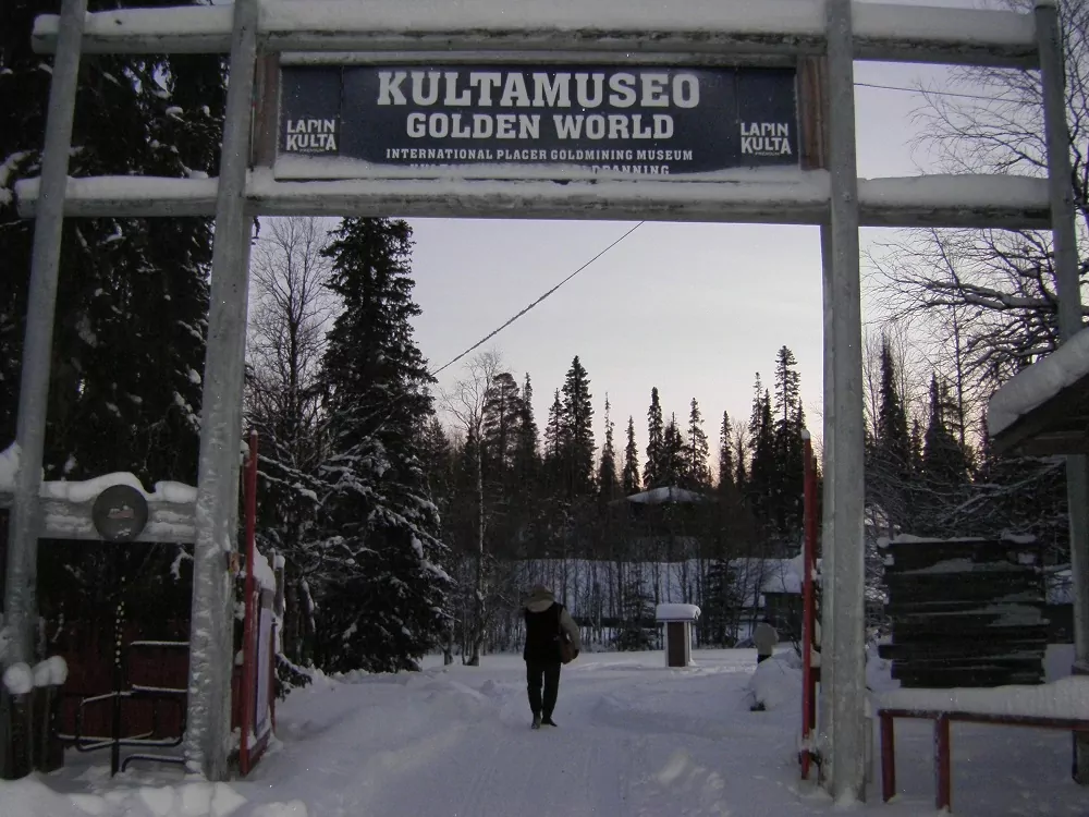 Eingang Golden World in Finnland
